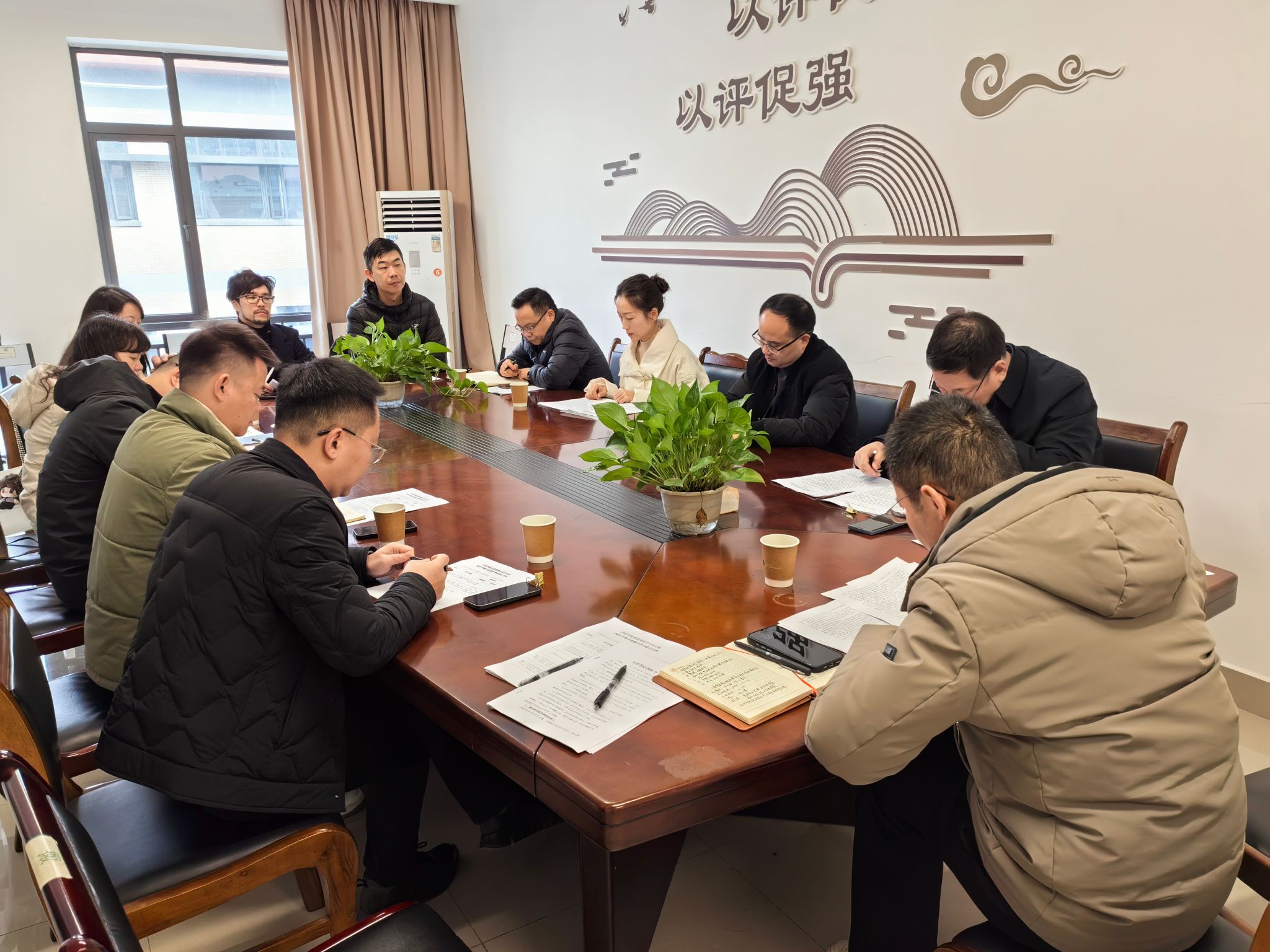 音乐学院召开党委理论学习中心组集中学习研...